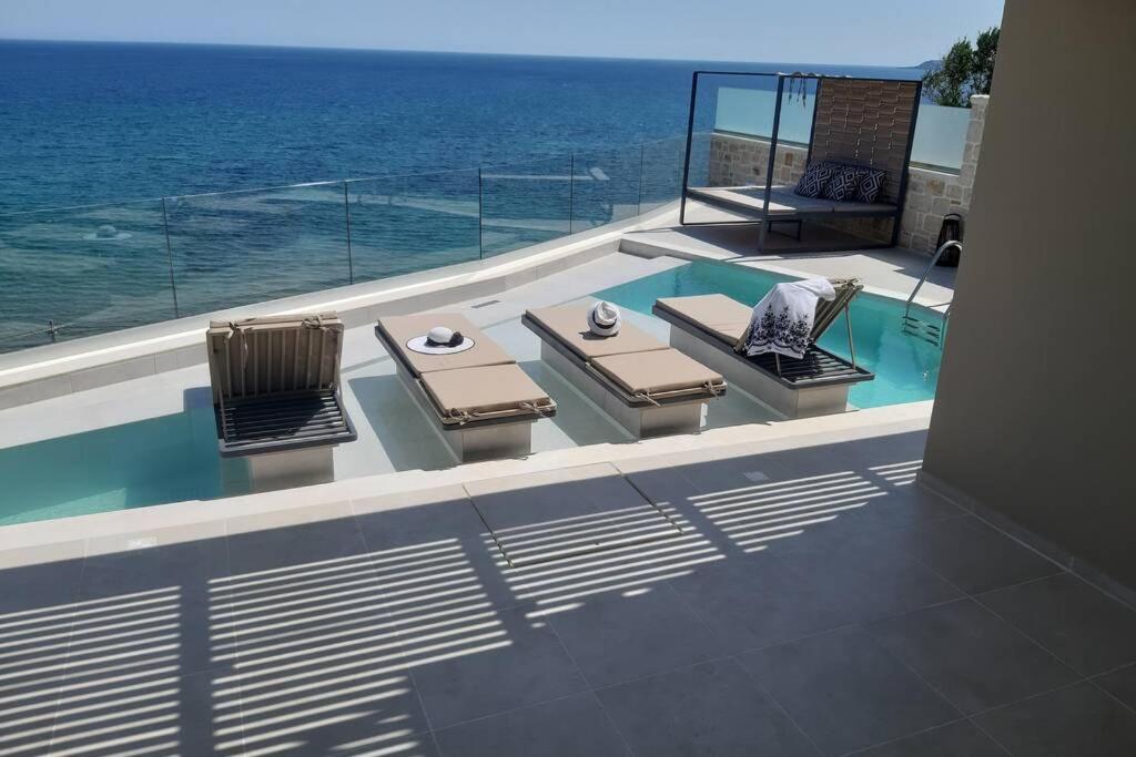 Luxury Villa Dioskouroi Eco Pool & Jacuzzi Каливес Экстерьер фото